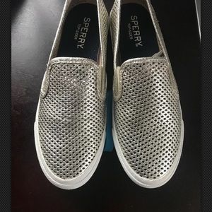 Sperry Slip in sneaker. Size 8
